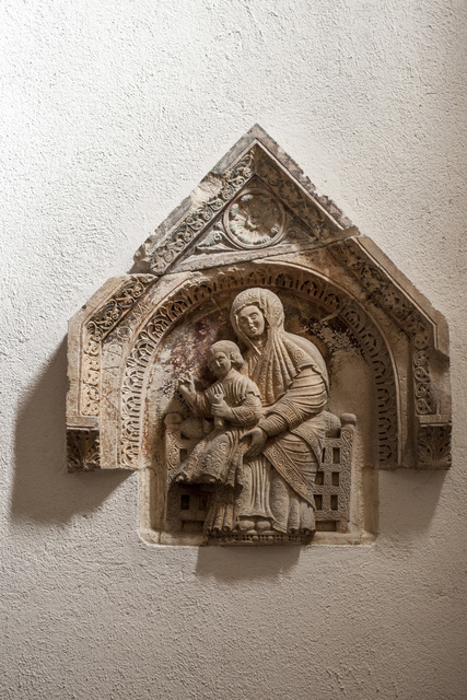Chiesa di San Pelino - Madonna in trono con il Bambino